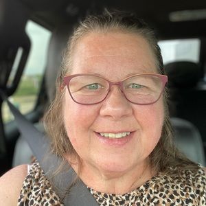 Meet your Posher, Ellen